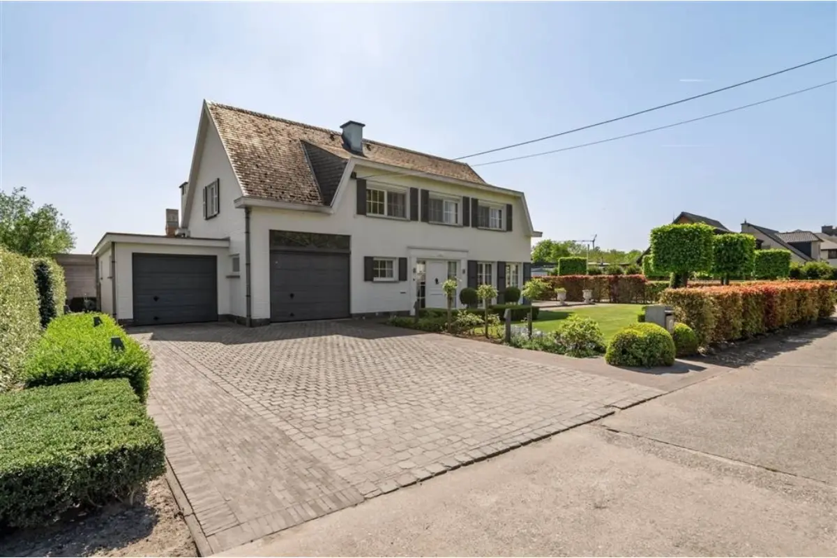 Huis te  koop in Onze-Lieve-Vrouw-Waver 2861 675000.00€ 3 slaapkamers 287.00m² - Zoekertje 632320