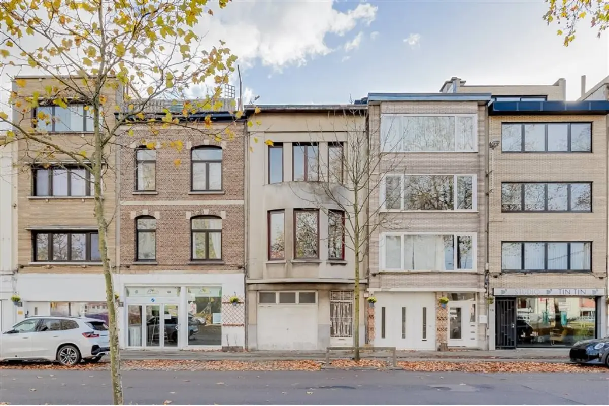 Huis te  koop in Deurne 2100 349000.00€ 4 slaapkamers 236.00m² - Zoekertje 633251