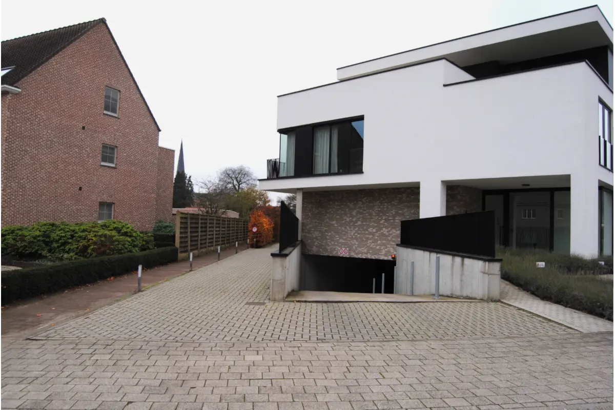 Parking & garage te  huur in Retie 2470 55.00€  slaapkamers m² - Zoekertje 632899