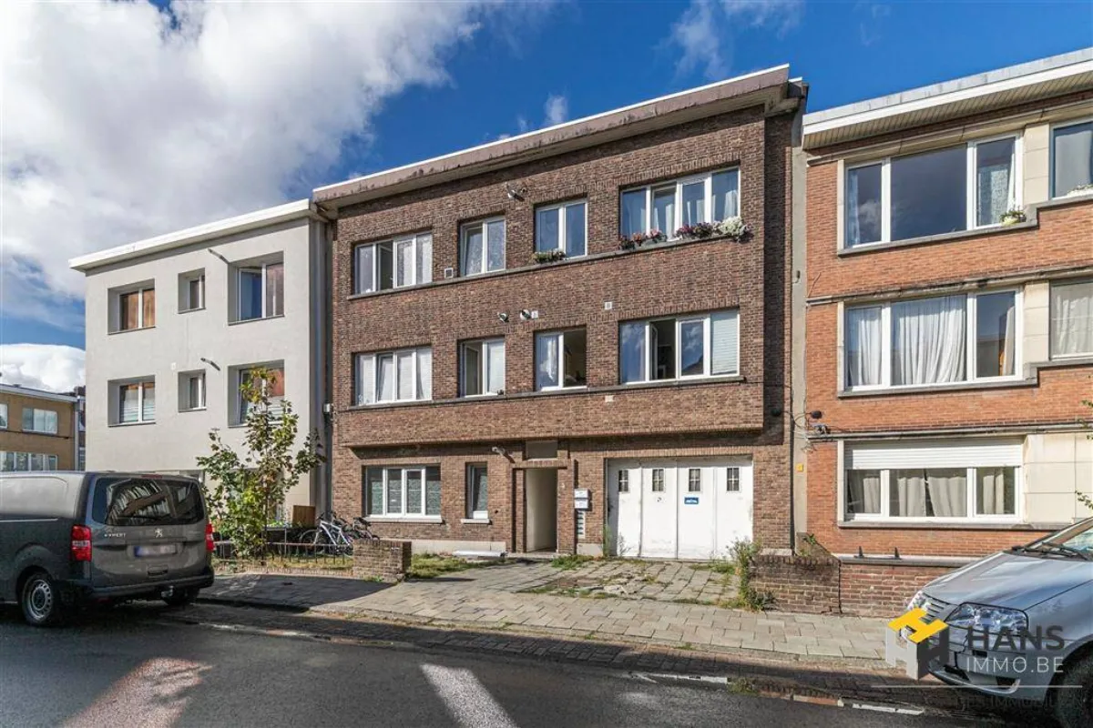 Huis te  koop in Borgerhout 2140 1250000.00€ 10 slaapkamers 350.00m² - Zoekertje 632961