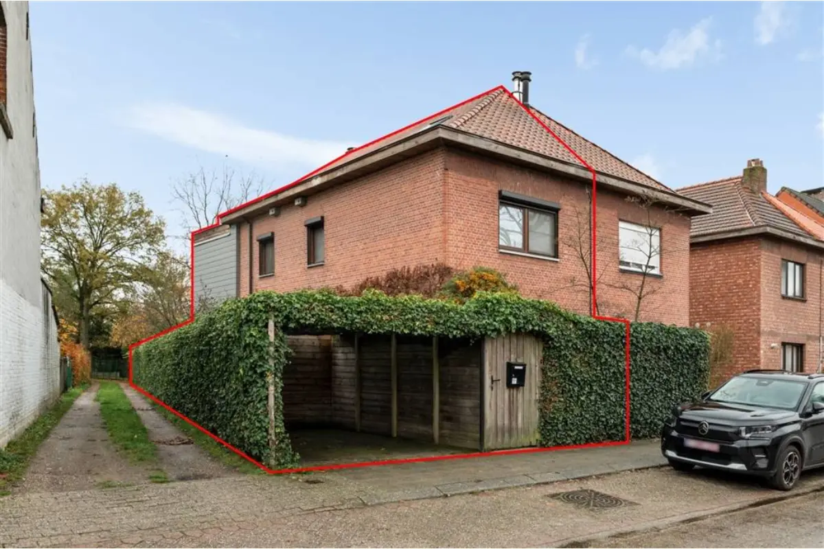 Huis te  koop in Brasschaat 2930 399000.00€ 4 slaapkamers 158.00m² - Zoekertje 633834
