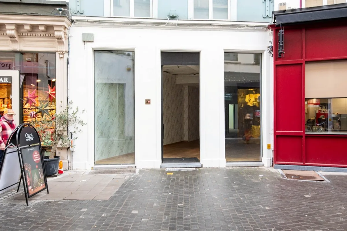 Handelszaak te  huur in Antwerpen 2000 4166.00€  slaapkamers m² - Zoekertje 634488