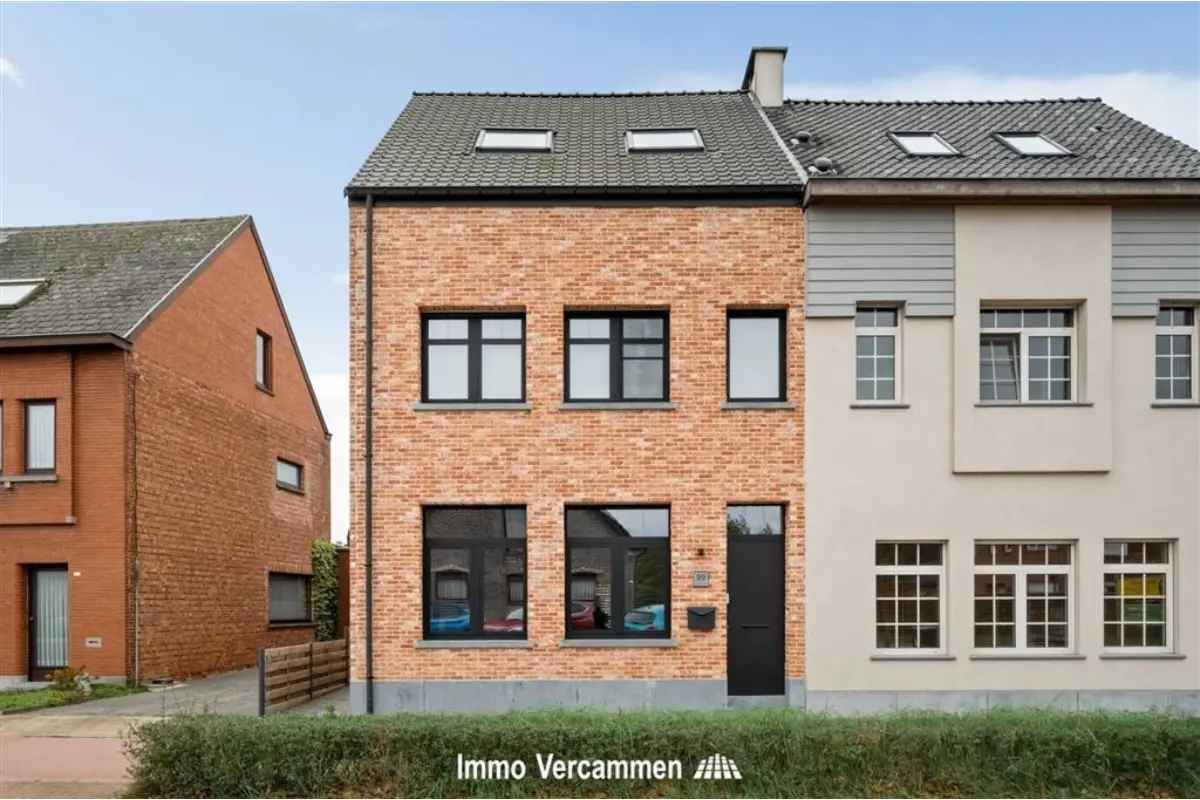 Huis te  koop in Duffel 2570 598000.00€ 4 slaapkamers 264.00m² - Zoekertje 634633