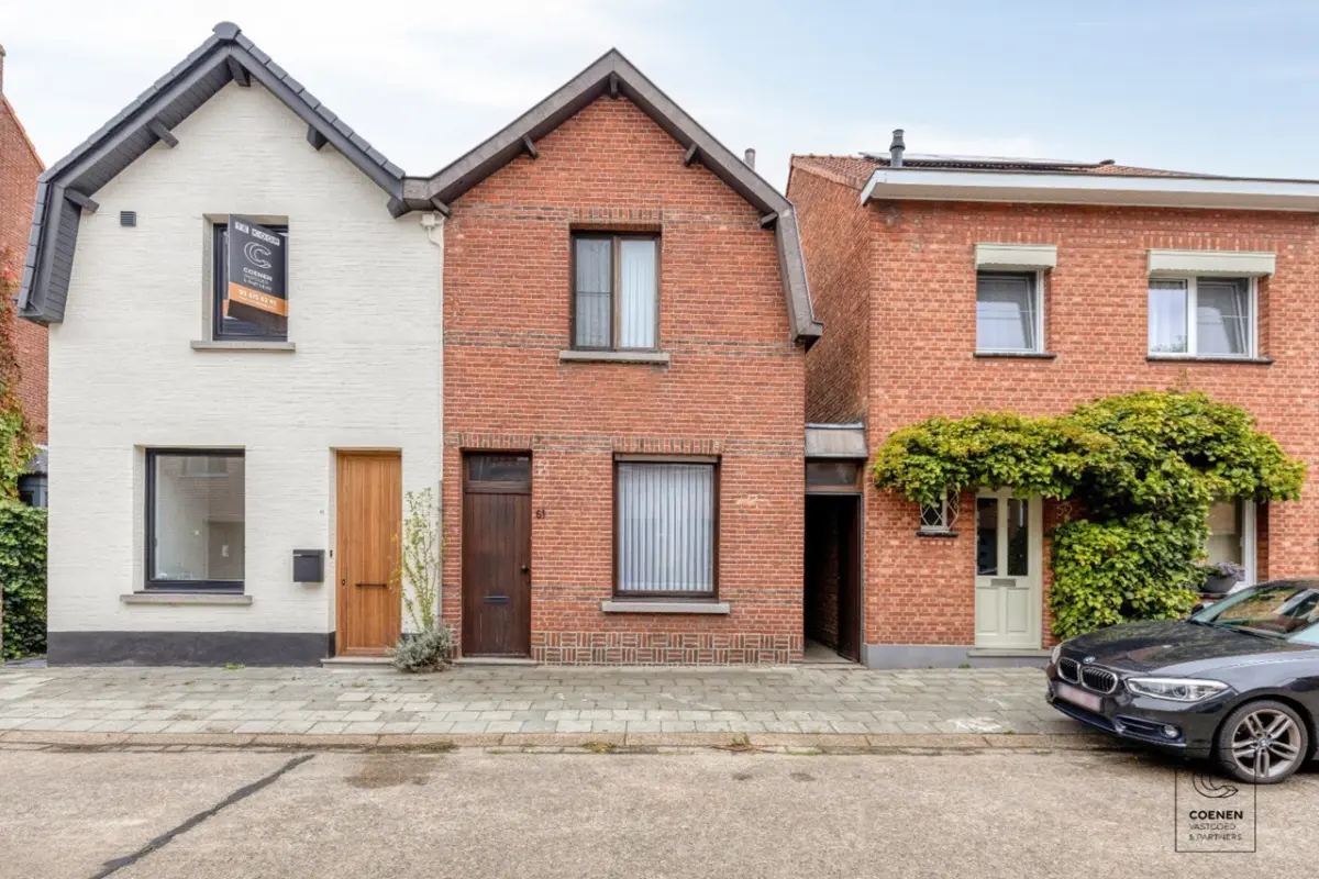 Huis te  koop in Brasschaat 2930 274000.00€ 2 slaapkamers m² - Zoekertje 634556