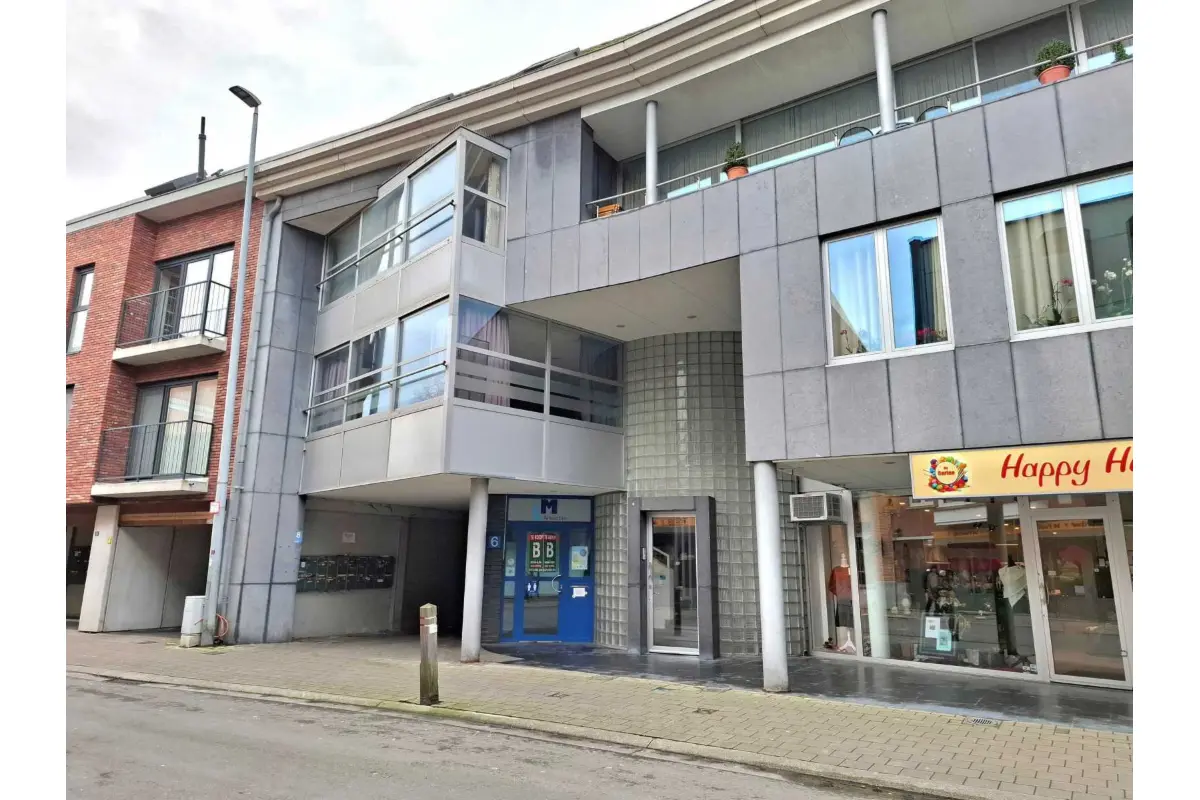 Handelszaak te  koop in Herentals 2200 359000.00€  slaapkamers 375.00m² - Zoekertje 636557