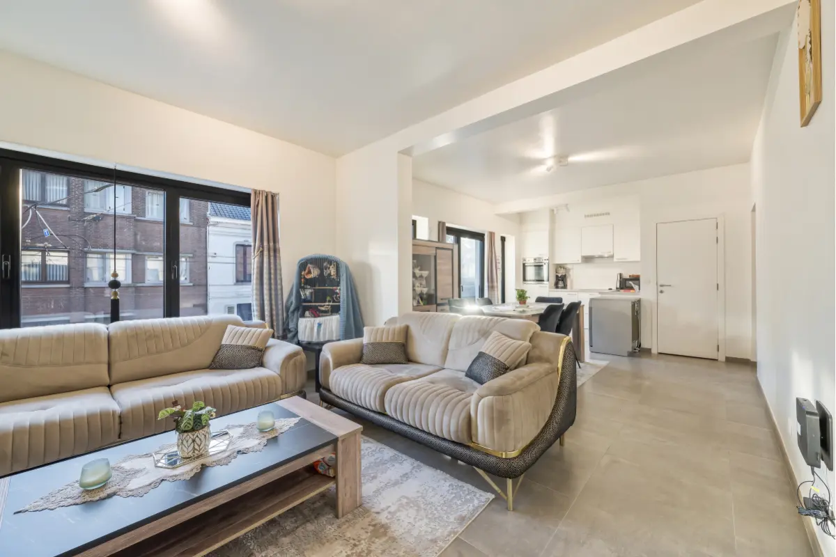 Appartement te  koop in Zwijndrecht 2070 250000.00€ 2 slaapkamers 86.00m² - Zoekertje 637061