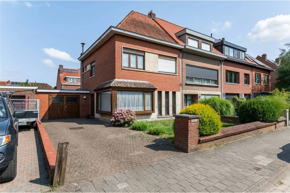 Huis te  koop in Mortsel 2640 439000.00€ 3 slaapkamers 120.00m² - Zoekertje 637448