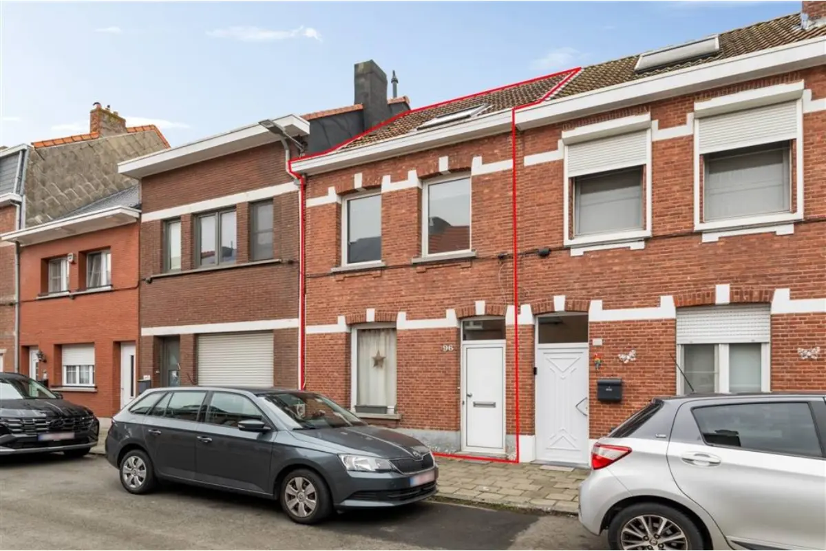 Huis te  koop in Ekeren 2180 299000.00€ 3 slaapkamers 145.00m² - Zoekertje 636756