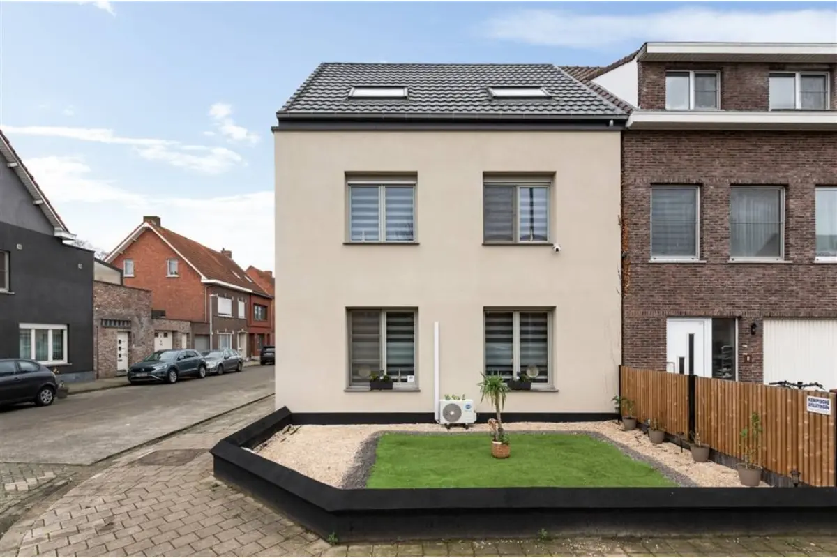 Huis te  koop in Turnhout 2300 385000.00€ 4 slaapkamers 186.00m² - Zoekertje 637322