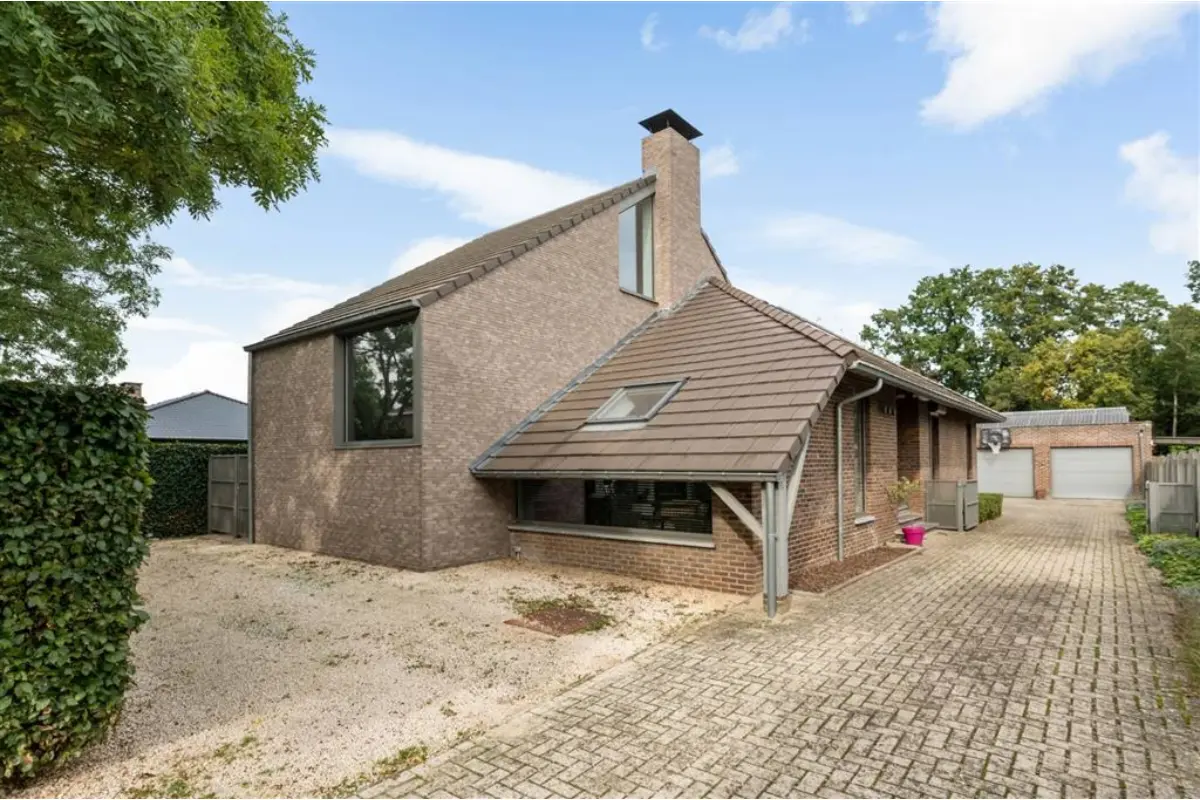 Huis te  koop in Grobbendonk 2280 610000.00€ 3 slaapkamers 236.00m² - Zoekertje 638730
