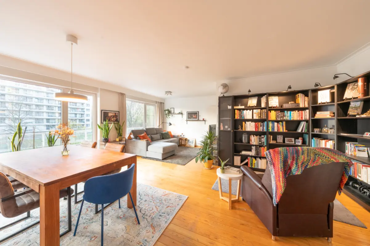 Appartement te  koop in Berchem 2600 238000.00€ 1 slaapkamers 79.00m² - Zoekertje 638432