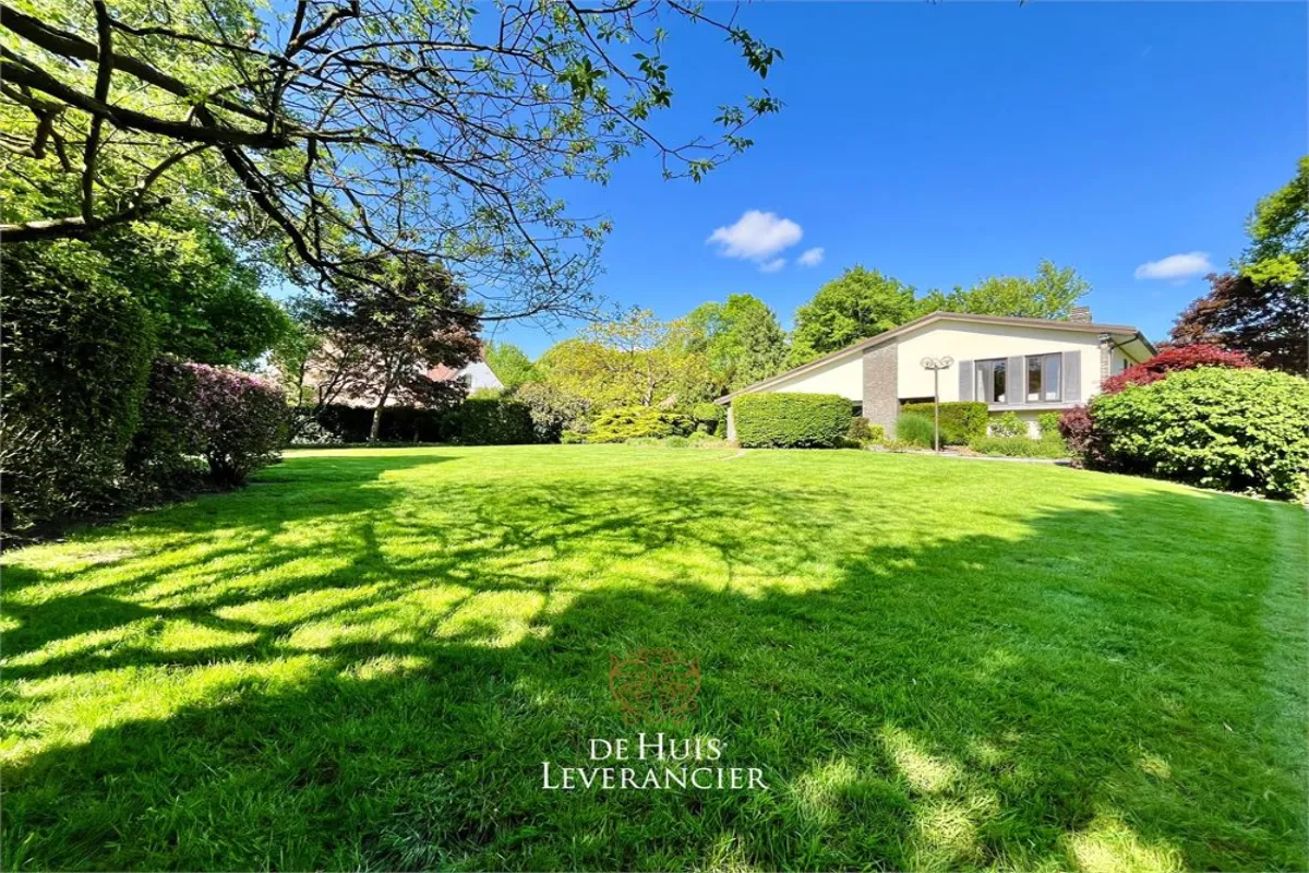 Huis te  koop in Kontich 2550 997000.00€ 5 slaapkamers 346.00m² - Zoekertje 637842