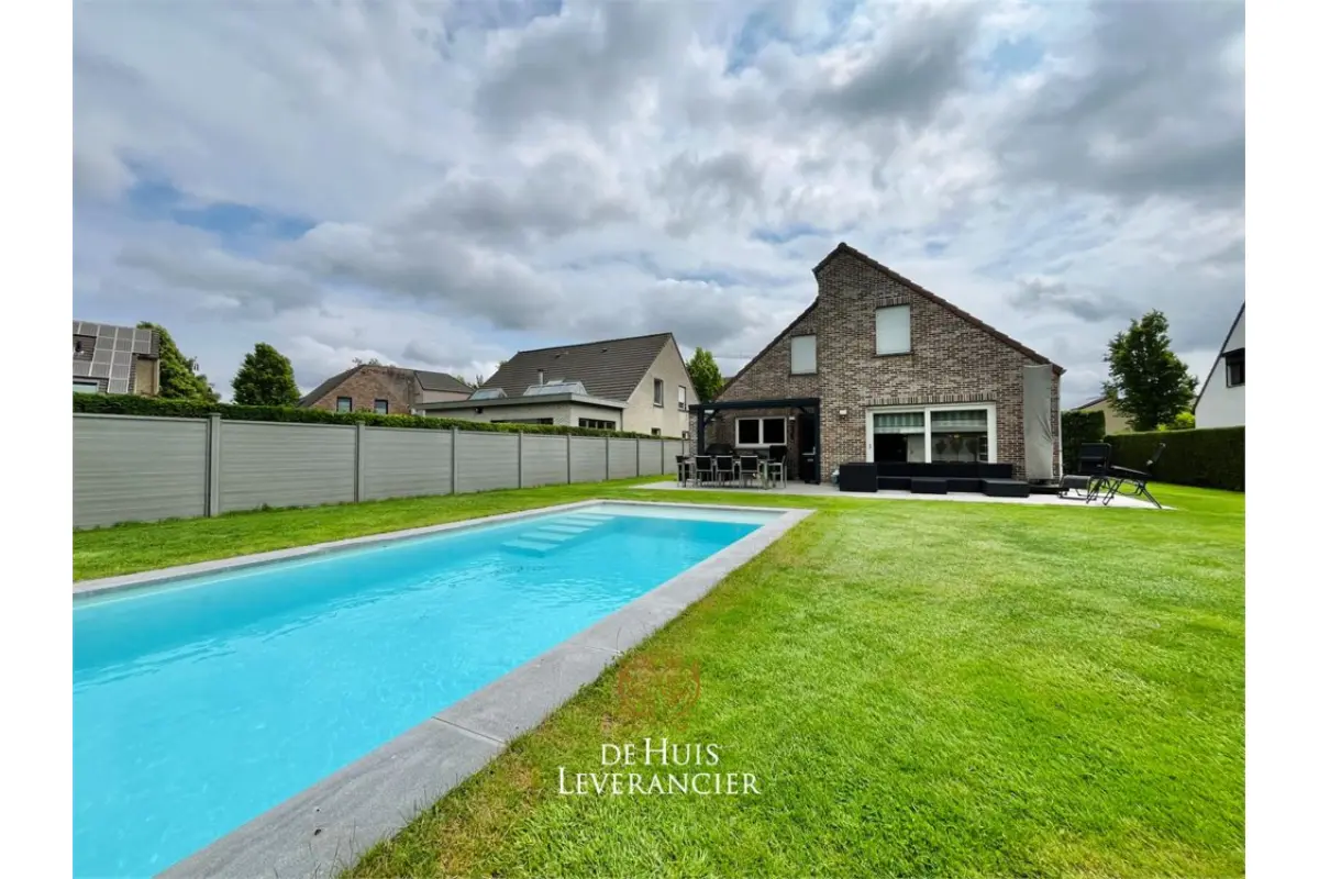 Huis te  koop in Kontich 2550 961700.00€ 4 slaapkamers 237.00m² - Zoekertje 637846