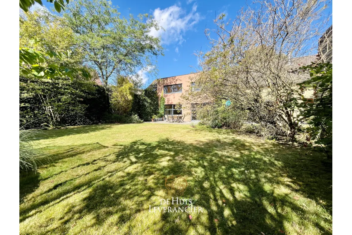 Huis te  koop in Edegem 2650 1160000.00€ 7 slaapkamers 352.00m² - Zoekertje 637843