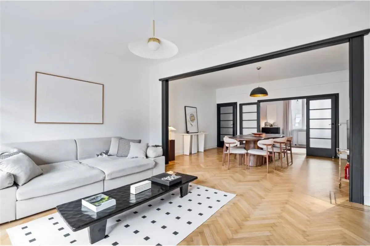 Appartement te  koop in Berchem 2600 369000.00€ 2 slaapkamers 110.00m² - Zoekertje 638124