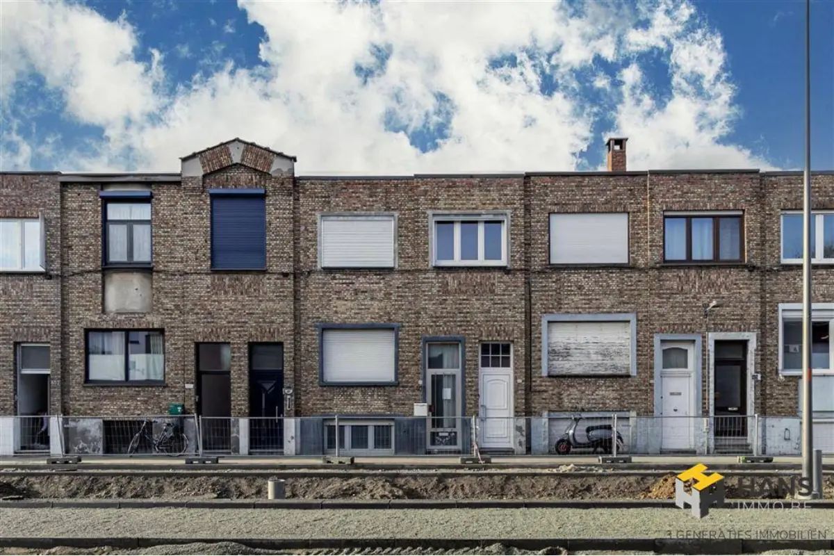 Huis te  koop in Deurne 2100 285000.00€ 3 slaapkamers 80.00m² - Zoekertje 638426