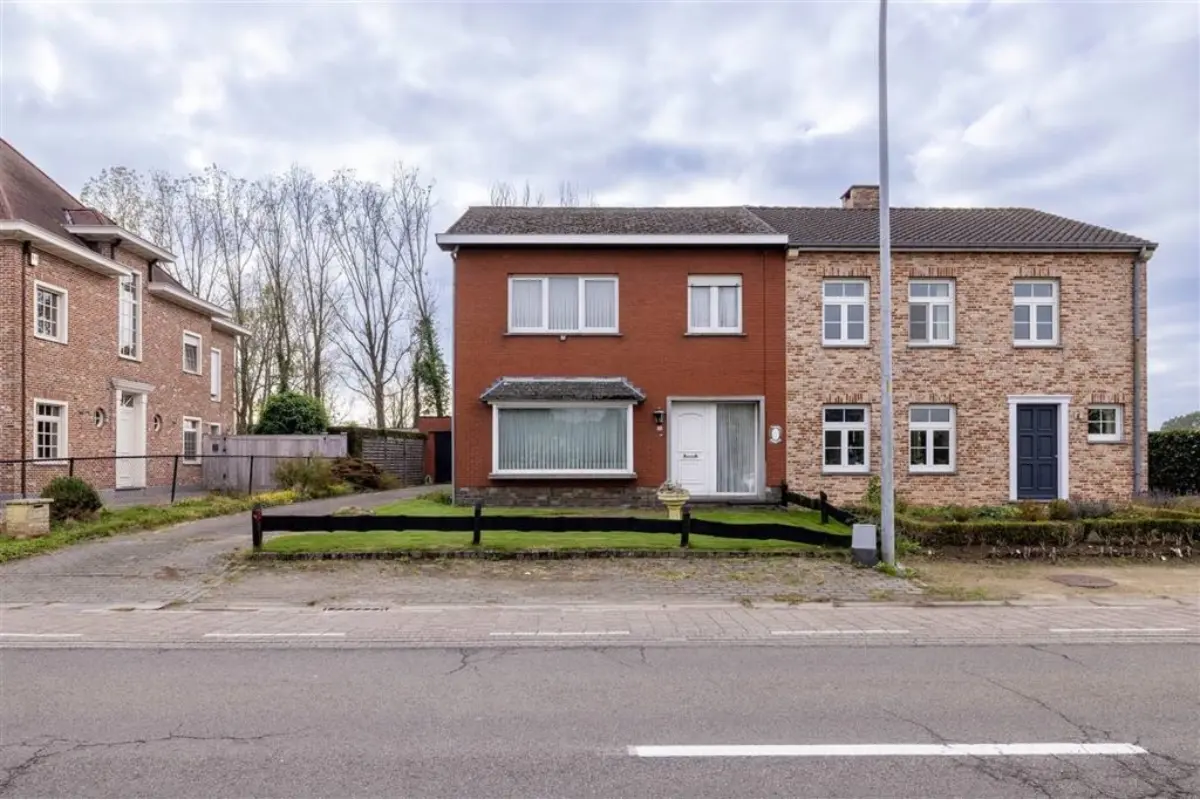 Huis te  koop in Geel 2440 249000.00€ 3 slaapkamers 182.00m² - Zoekertje 638710