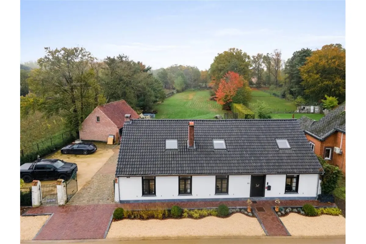 Huis te  koop in Vorst 2430 690000.00€ 3 slaapkamers 320.00m² - Zoekertje 638718