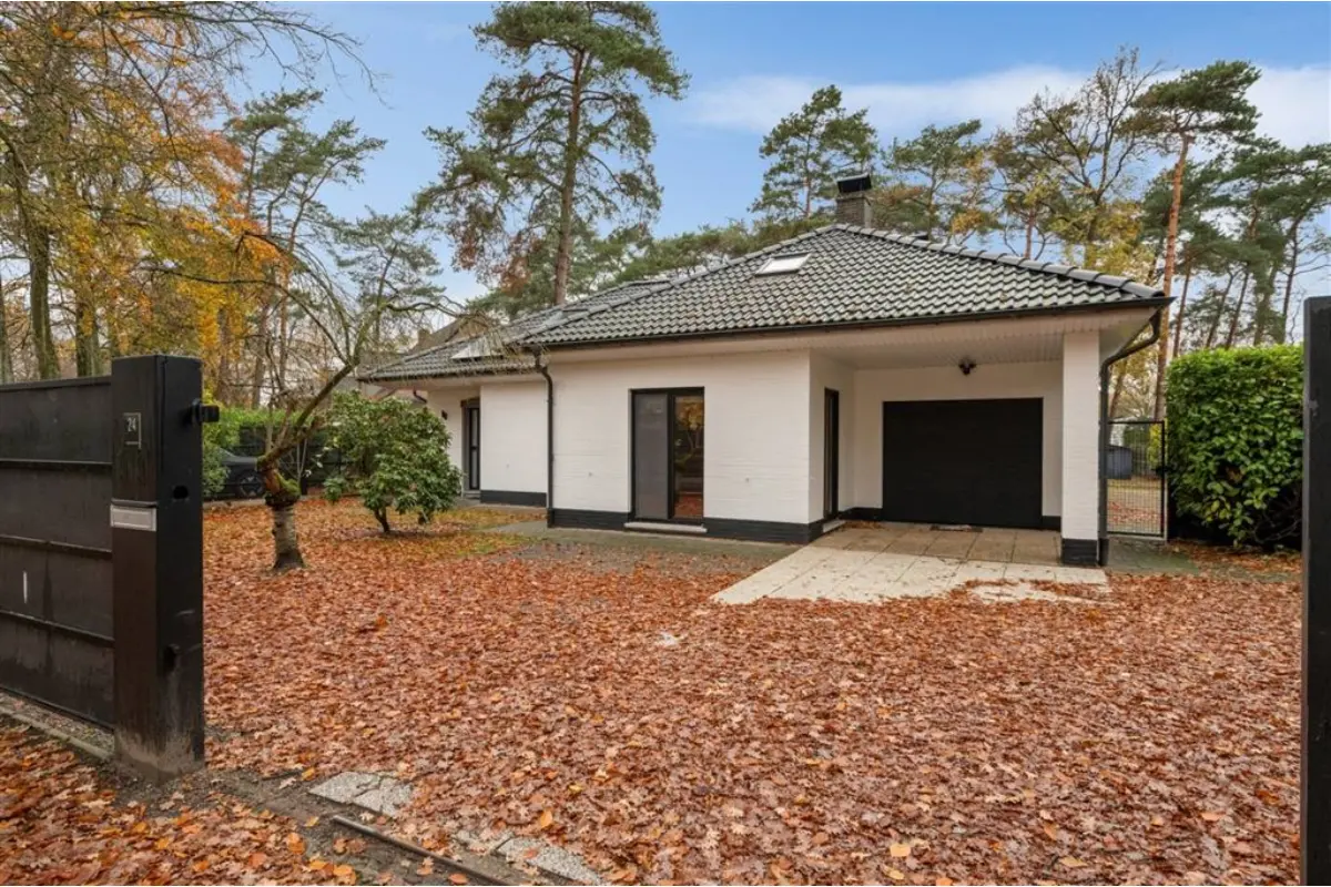 Huis te  koop in Brasschaat 2930 819000.00€ 4 slaapkamers 274.00m² - Zoekertje 640350