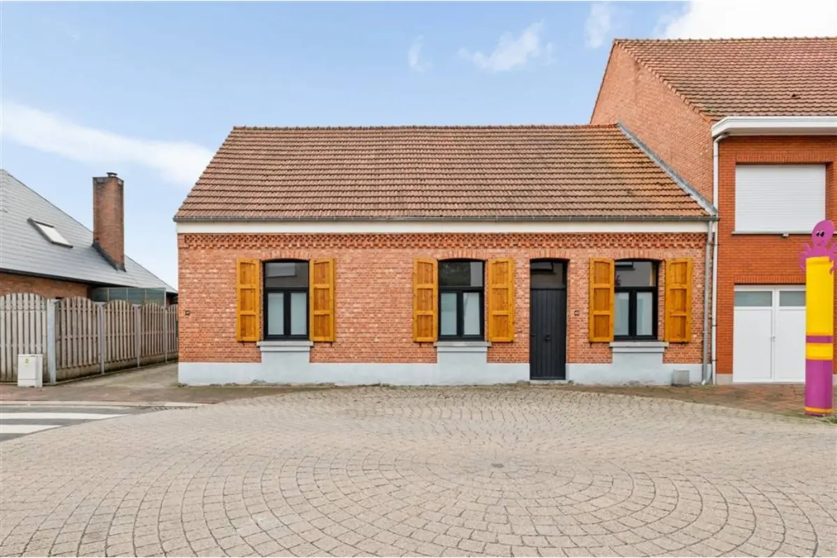 Huis te  koop in Vosselaar 2350 385000.00€ 4 slaapkamers 215.00m² - Zoekertje 640290