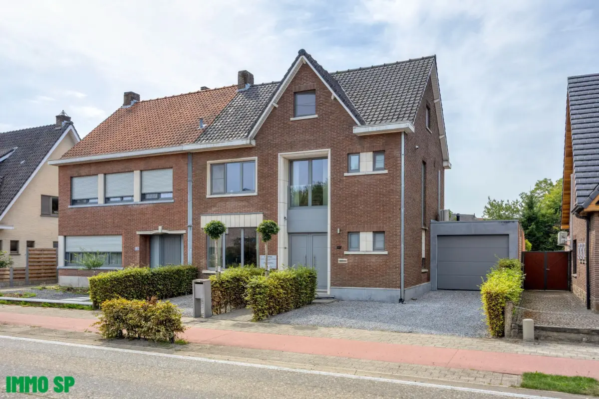 Huis te  koop in Mol 2400 495000.00€ 3 slaapkamers 271.00m² - Zoekertje 640807