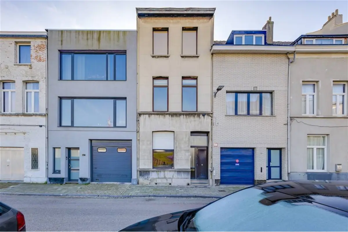 Huis te  koop in Deurne 2100 349000.00€ 4 slaapkamers 189.00m² - Zoekertje 641258