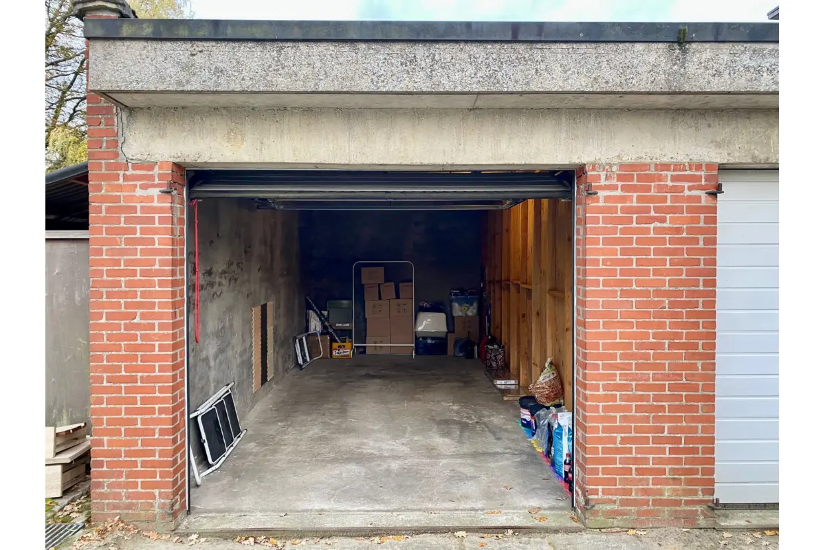 Parking & garage te  huur in Brasschaat 2930 110.00€  slaapkamers m² - Zoekertje 640783