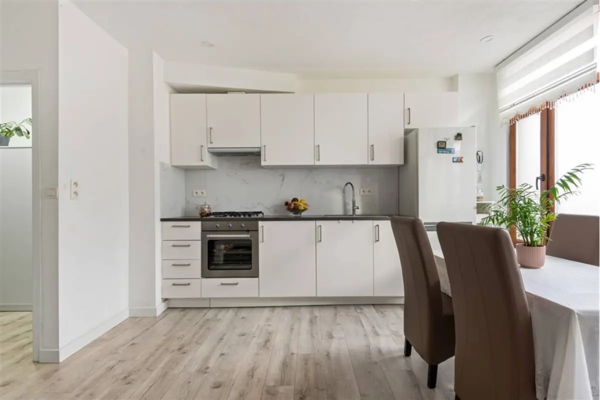 Appartement te  koop in Wilrijk 2610 179000.00€ 2 slaapkamers 80.00m² - Zoekertje 641319