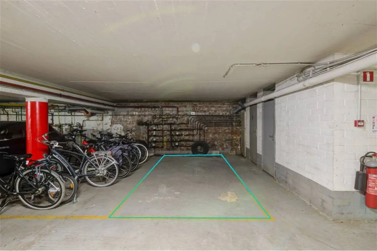 Parking & garage te  koop in Lier 2500 25000.00€  slaapkamers m² - Zoekertje 641434