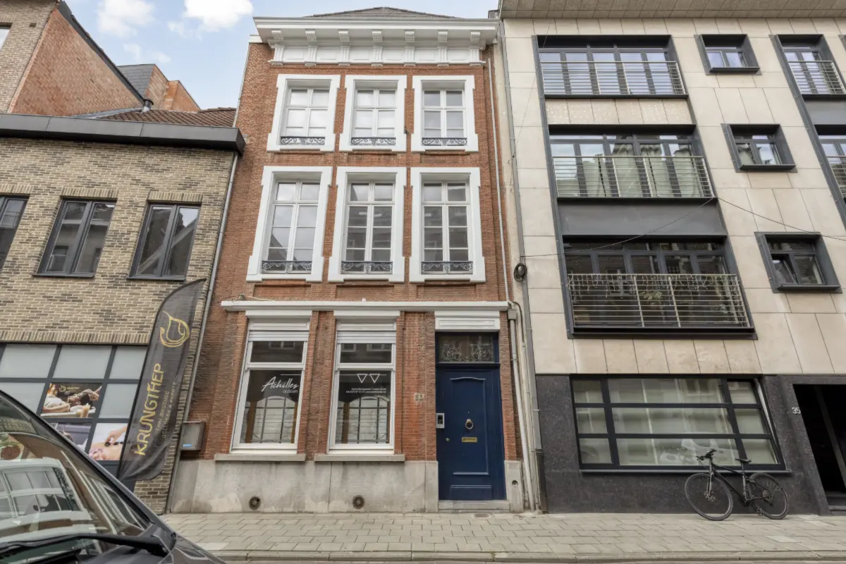 Huis te  koop in Lier 2500 525000.00€ 8 slaapkamers 367.00m² - Zoekertje 642007