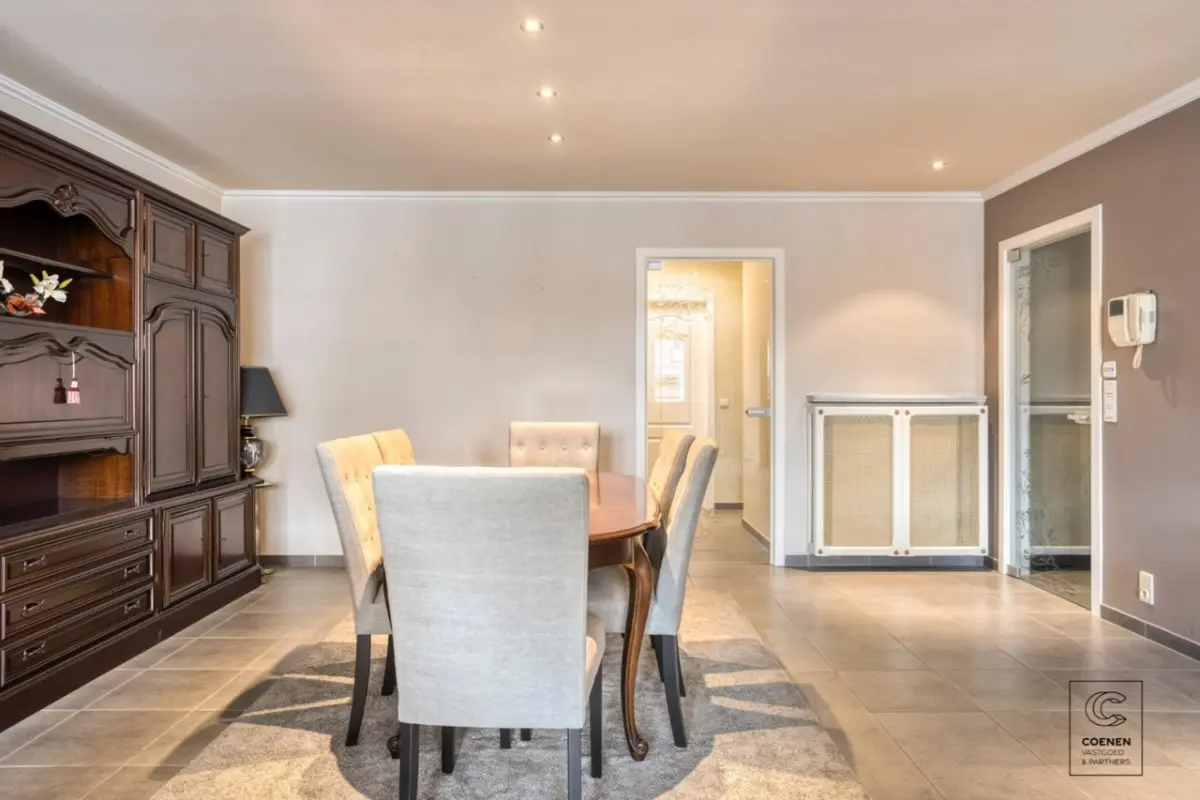 Appartement te  koop in Kontich 2550 369000.00€ 3 slaapkamers 124.00m² - Zoekertje 642093