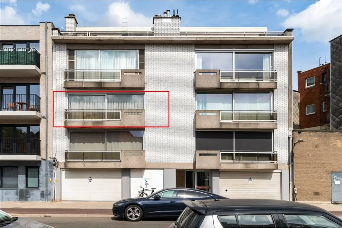 Appartement te  koop in Deurne 2100 265000.00€ 3 slaapkamers 108.00m² - Zoekertje 641839