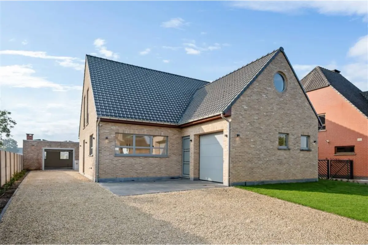 Huis te  koop in Herenthout 2270 649000.00€ 4 slaapkamers 182.00m² - Zoekertje 642232