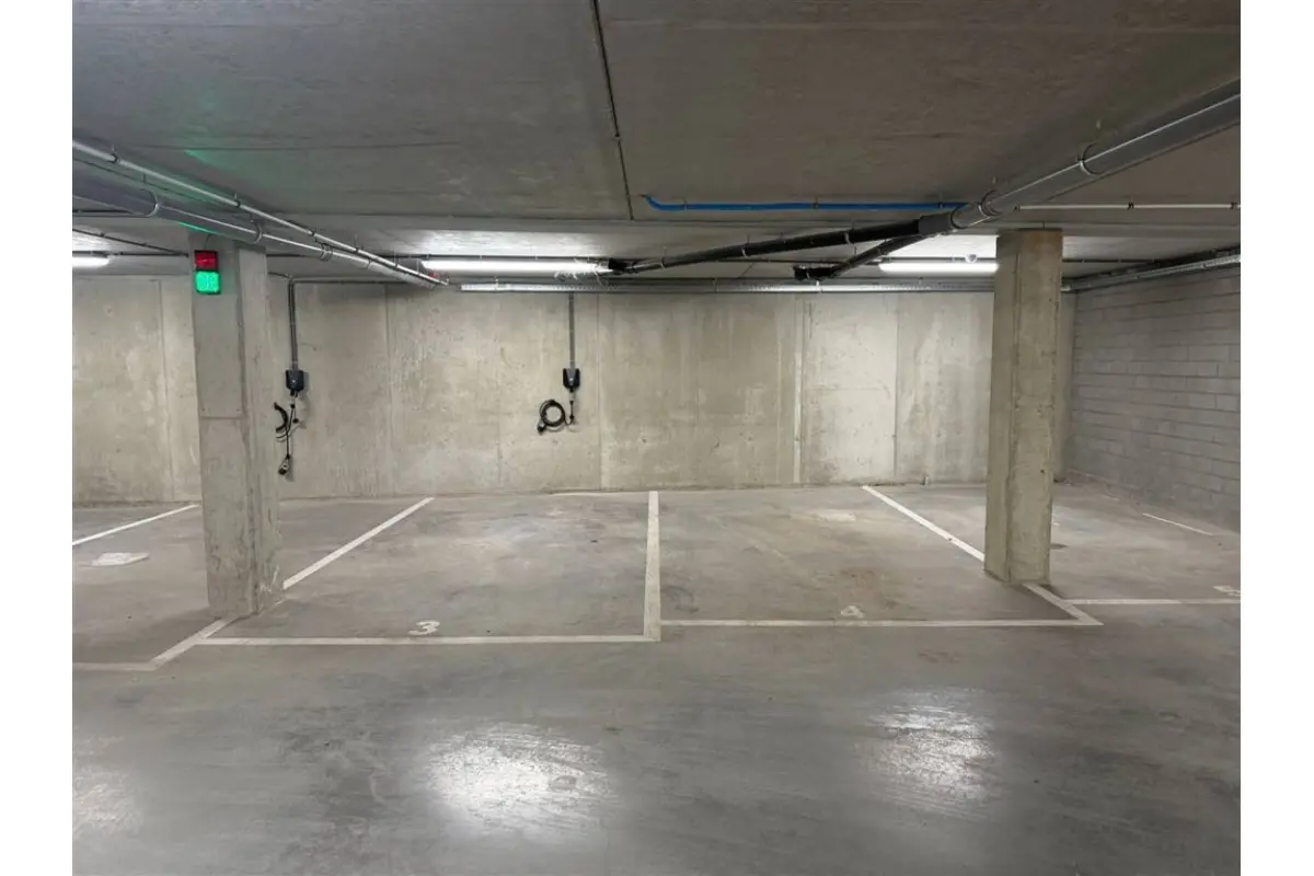 Parking & garage te  huur in Deurne 2100 100.00€  slaapkamers m² - Zoekertje 643310
