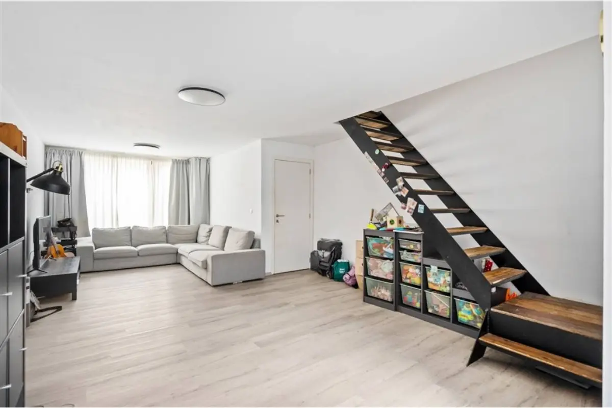 Huis te  koop in Hoboken 2660 215000.00€ 2 slaapkamers 111.00m² - Zoekertje 642750