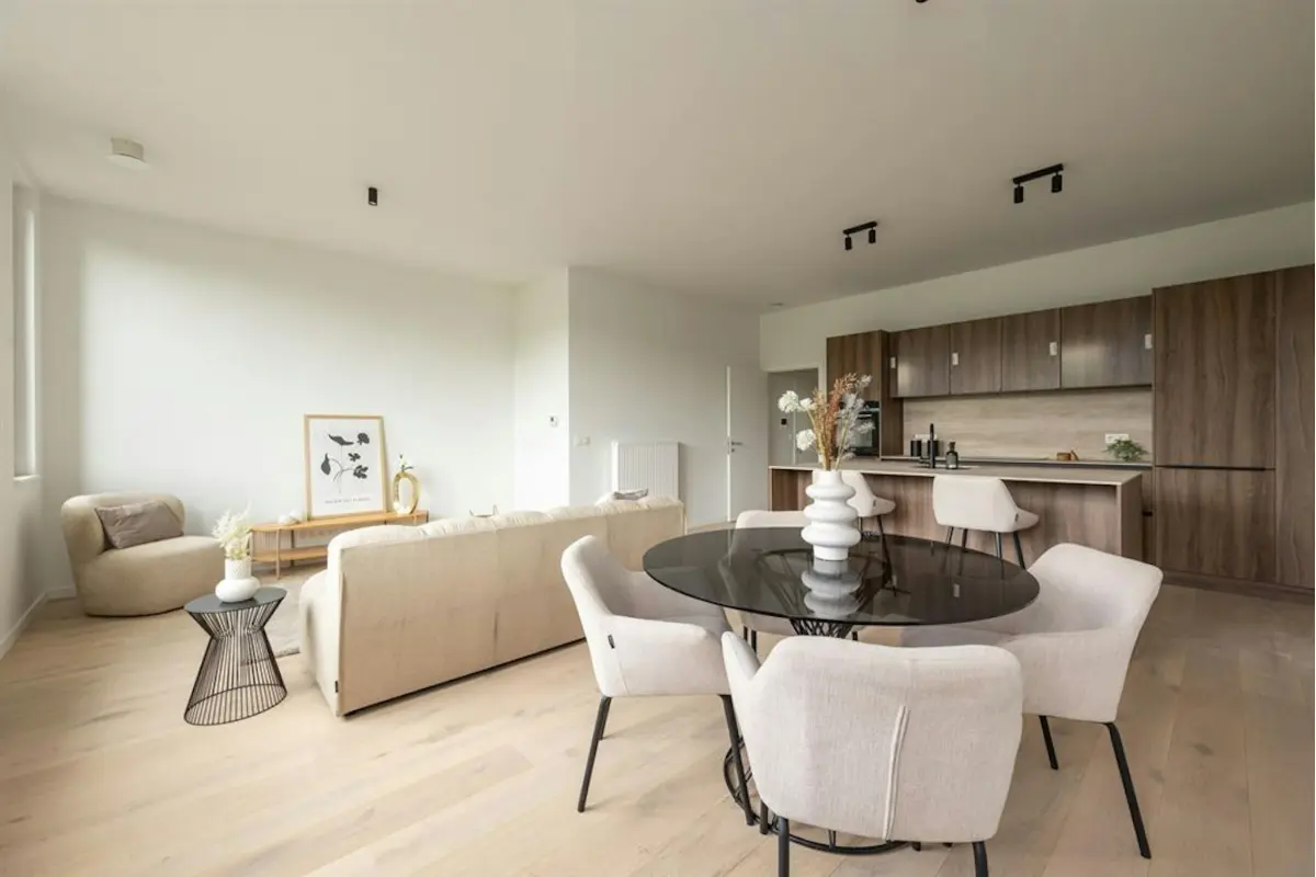 Appartement te  huur in Berchem 2600 2199.00€  slaapkamers m² - Zoekertje 642643