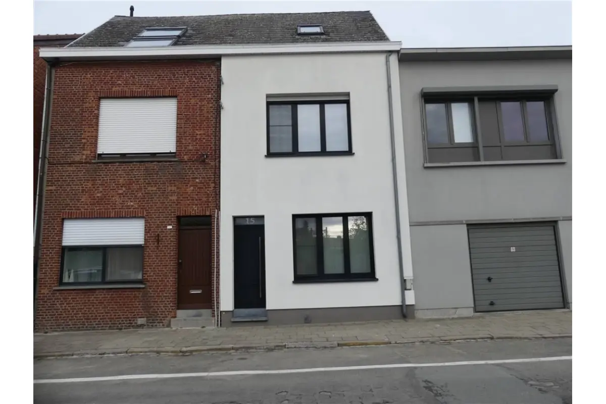 Huis te  koop in Duffel 2570 385000.00€ 3 slaapkamers 147.00m² - Zoekertje 643091