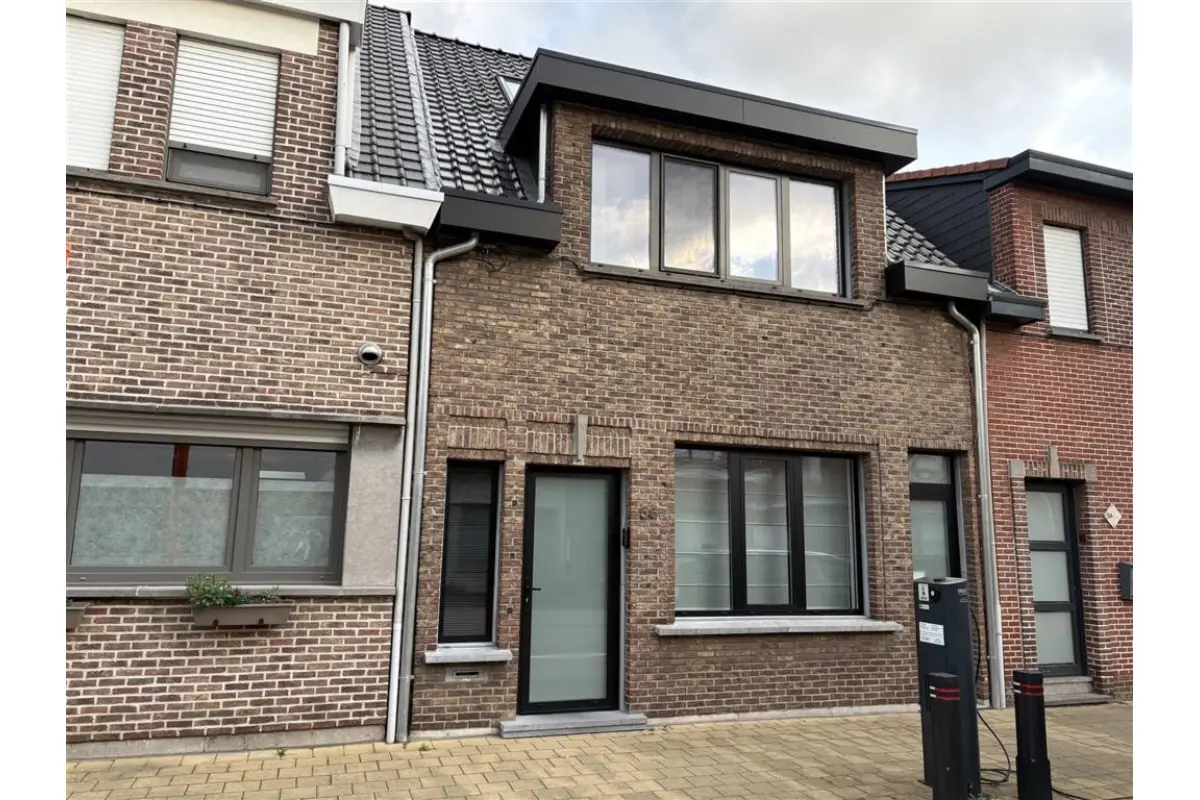 Huis te  huur in Kapellen 2950 1385.00€ 3 slaapkamers 139.00m² - Zoekertje 643308