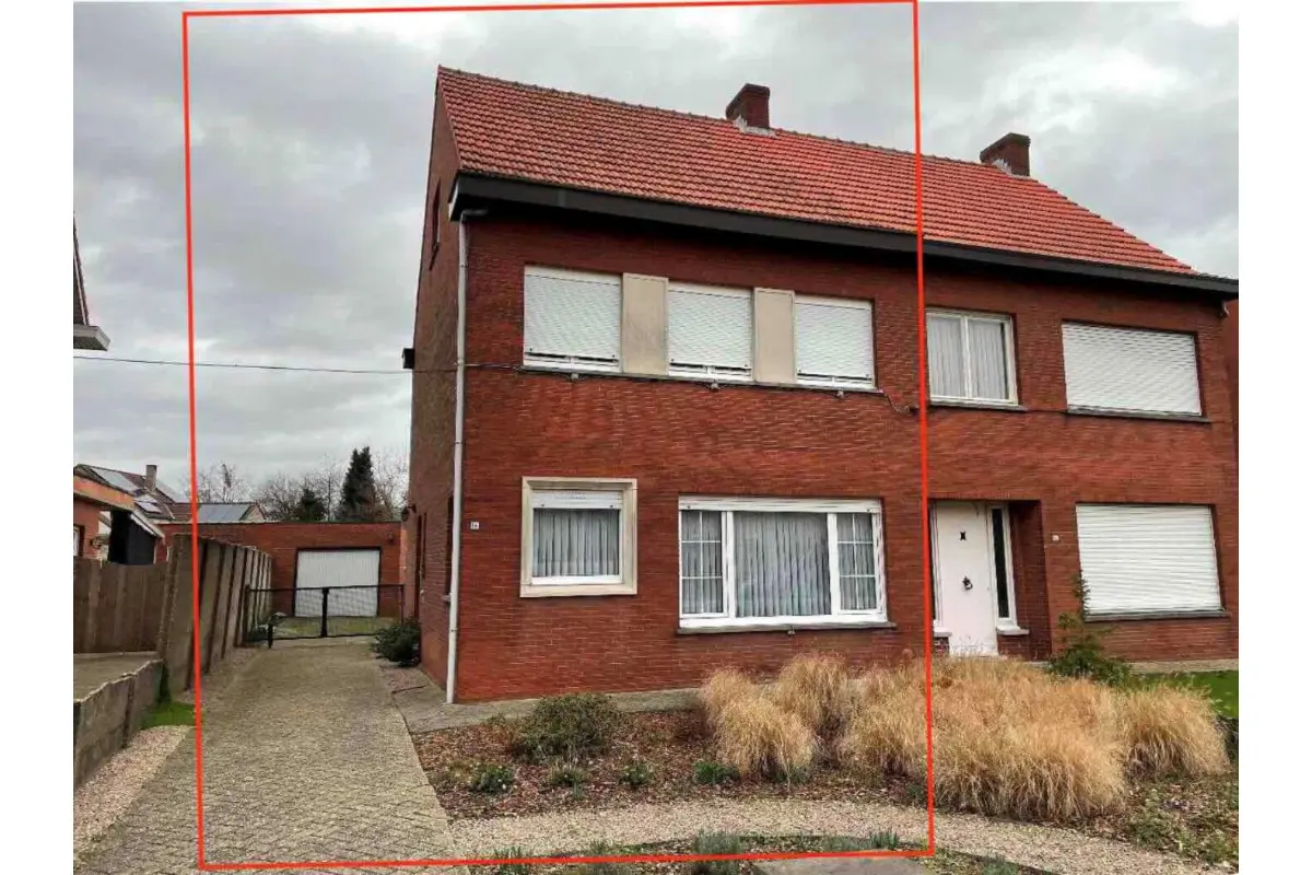 Huis te  koop in Westmalle 2390 315000.00€ 3 slaapkamers m² - Zoekertje 642752