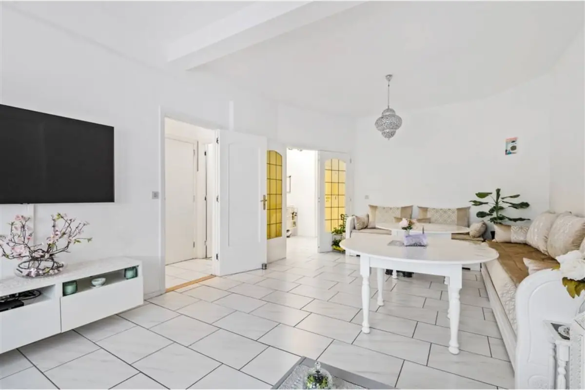 Appartement te  koop in Borgerhout 2140 235000.00€ 2 slaapkamers 93.00m² - Zoekertje 643317