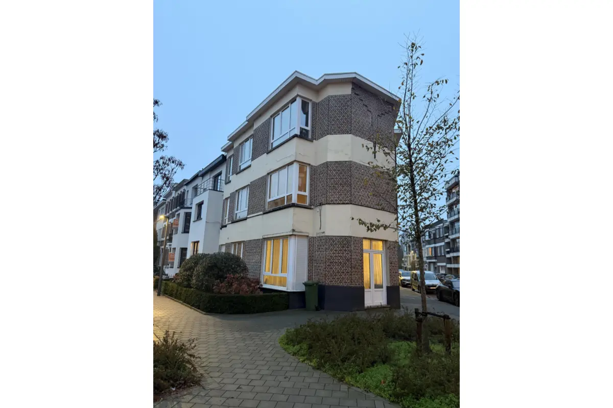 Appartement te  huur in Wilrijk 2610 1140.00€ 2 slaapkamers m² - Zoekertje 642768