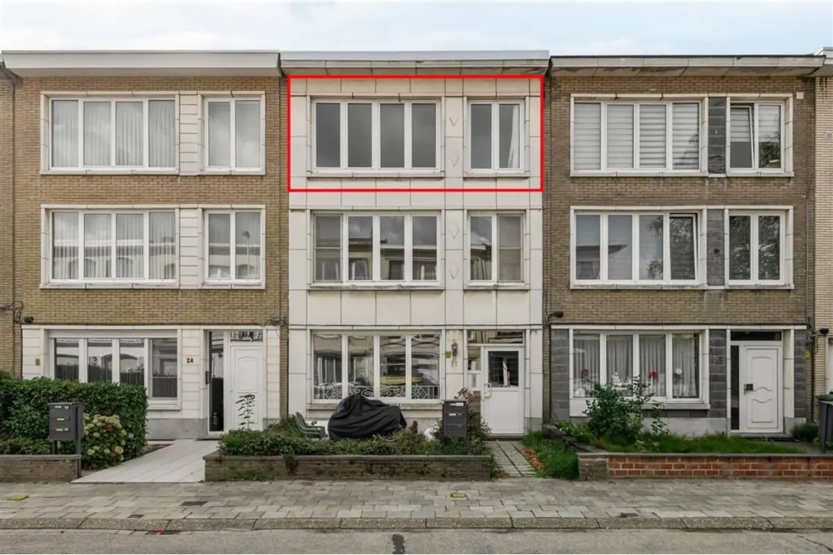 Appartement te  koop in Deurne 2100 169000.00€ 1 slaapkamers 71.00m² - Zoekertje 643672