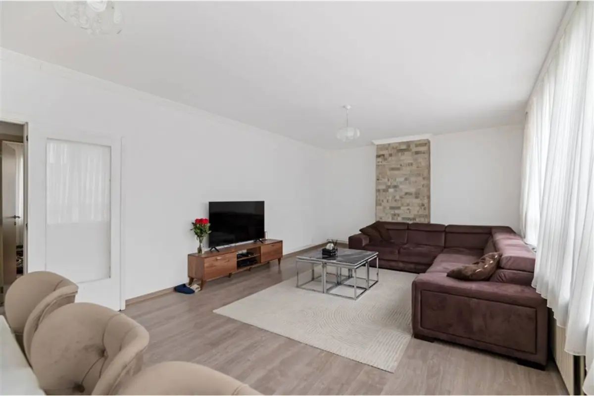 Appartement te  koop in Antwerpen 2060 270000.00€ 3 slaapkamers 103.00m² - Zoekertje 643680