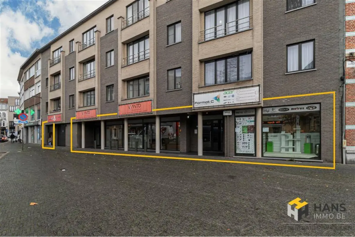 Handelszaak te  koop in Merksem 2170 545000.00€  slaapkamers 502.00m² - Zoekertje 645006