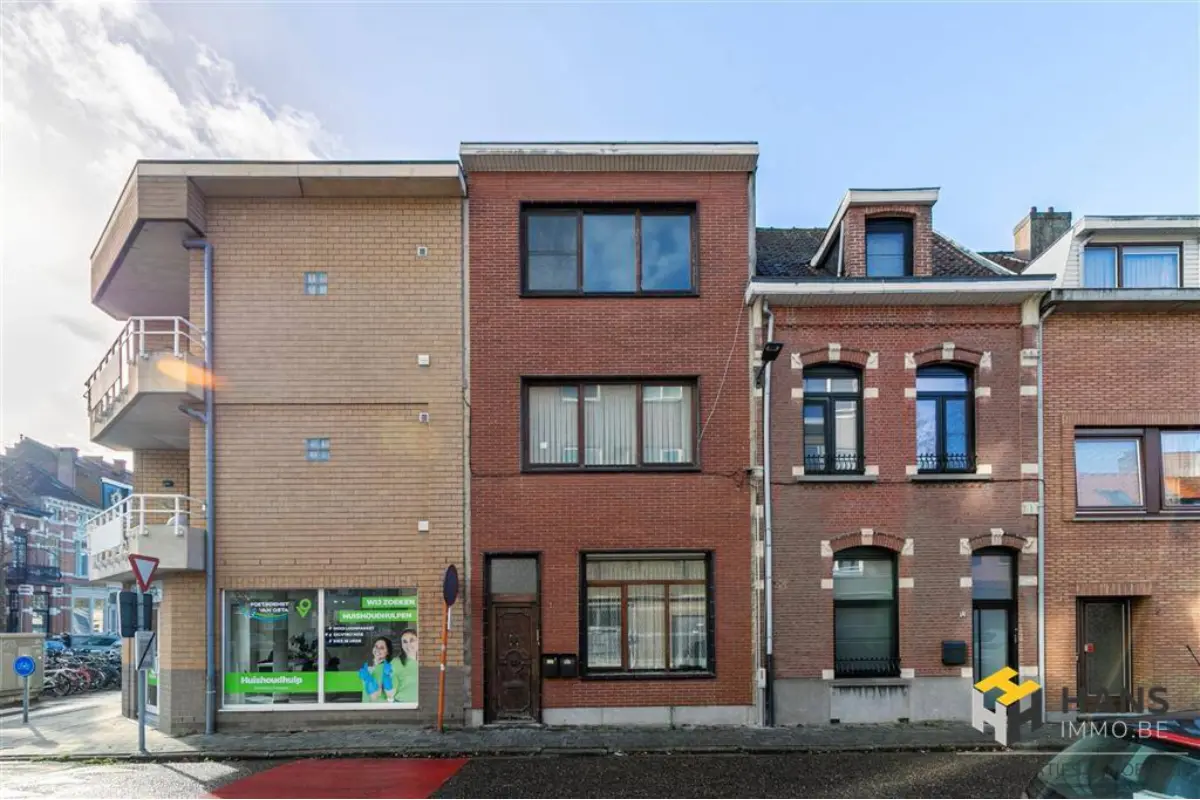 Appartementsgebouw te  koop in Mortsel 2640 425000.00€ 3 slaapkamers 148.00m² - Zoekertje 645011