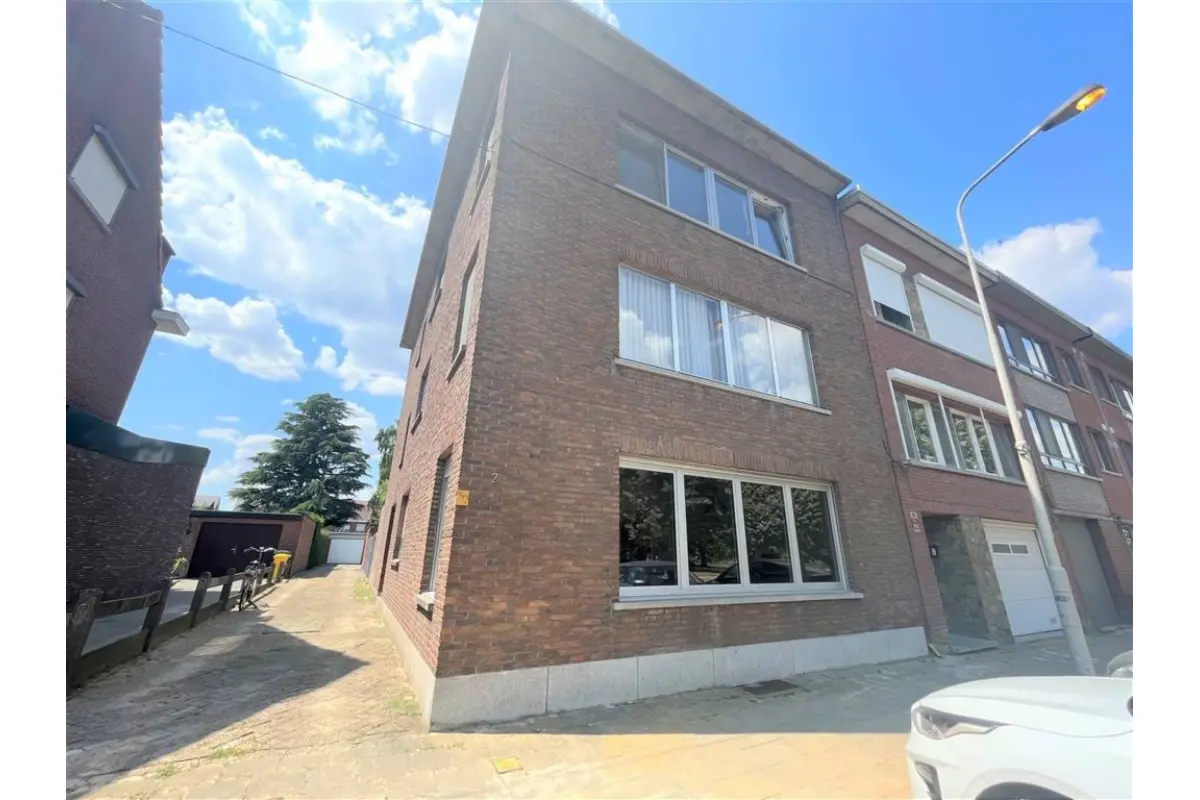 Appartement te  huur in Edegem 2650 980.00€ 2 slaapkamers 88.00m² - Zoekertje 646391