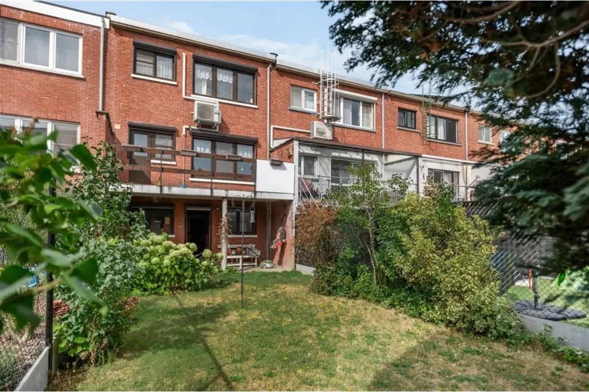 Huis te  koop in Hoboken 2660 425000.00€ 3 slaapkamers 162.00m² - Zoekertje 646405