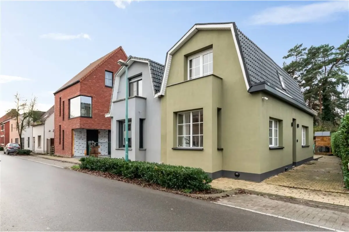 Huis te  koop in Schilde 2970 398000.00€ 2 slaapkamers 132.00m² - Zoekertje 648282