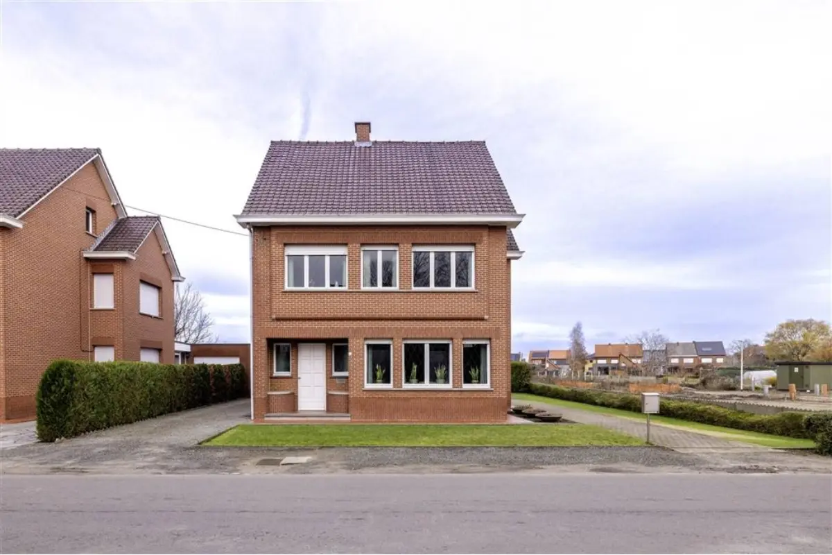 Huis te  koop in Laakdal 2430 325000.00€ 3 slaapkamers 169.00m² - Zoekertje 648260