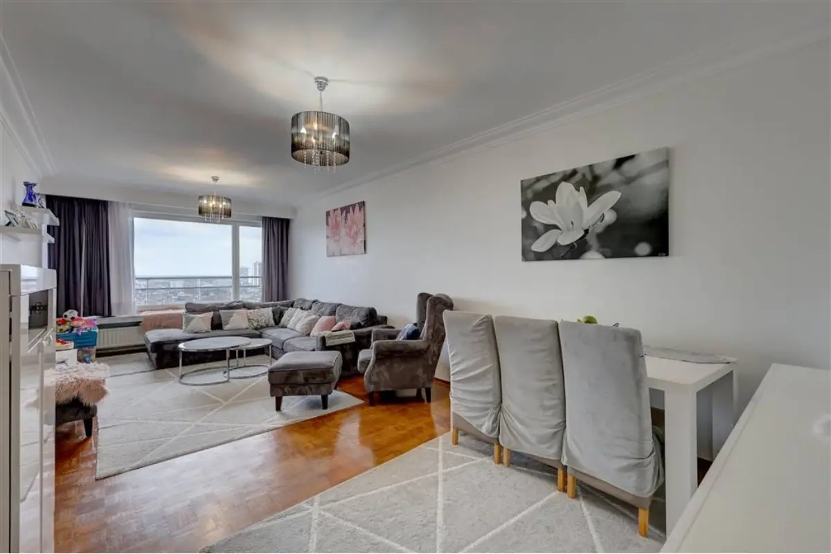 Appartement te  koop in Wilrijk 2610 219000.00€ 2 slaapkamers 88.00m² - Zoekertje 647893